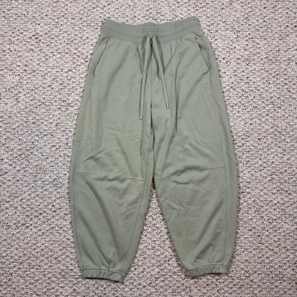Lululemon Scuba High-Rise Jogger Sage Green Fleece Sweatpants Size 10